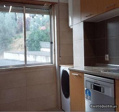 Apartamento T2 a estrear (remodelado) em Celas