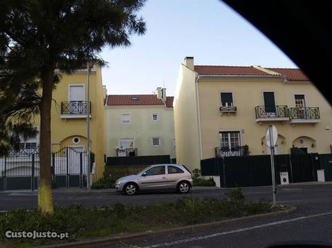 Lote urbano já com projecto de moradia - Sintra