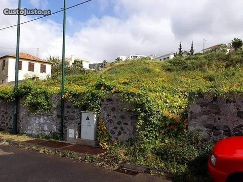 Terreno Urbano em São Pedro - Funchal