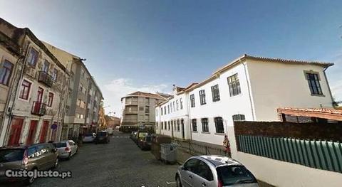 T1+1 junto à escola dos Sininhos