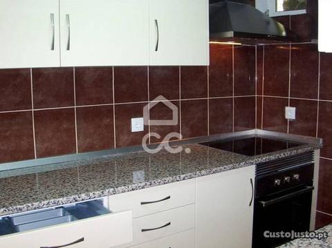 Moradia Totalmente Renovada_3,5Km do Rossio