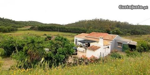 Quinta V3 bem localizada Senhora Verde Mexilhoeira