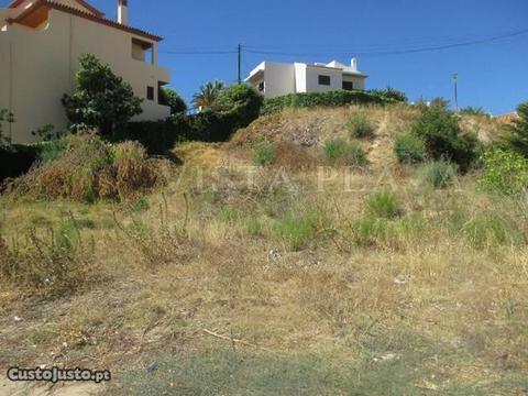 Terreno Urbano com 660m2 Caldeira do Moinho