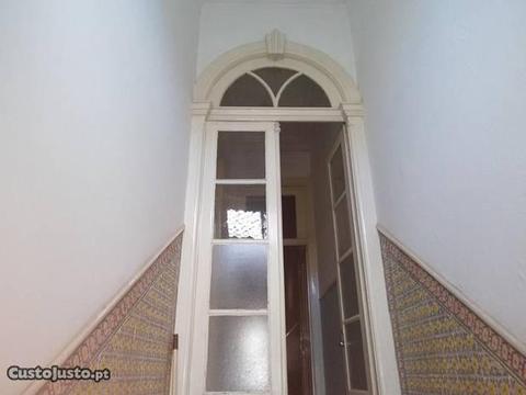 Moradia V3 - Ao metro João de Deus