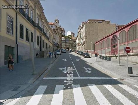 Predio para reconstruir na Baixa do Porto (514FC)