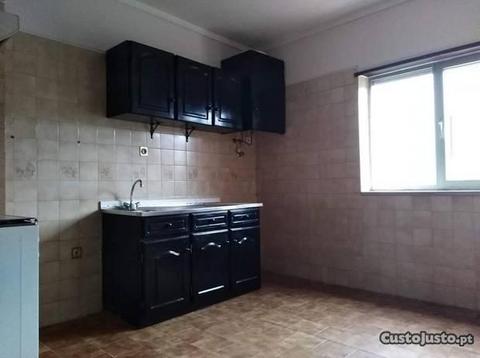 Apartamento T1 na Cúria