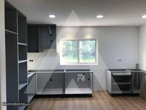 Ótima Moradia T3 em remodelação