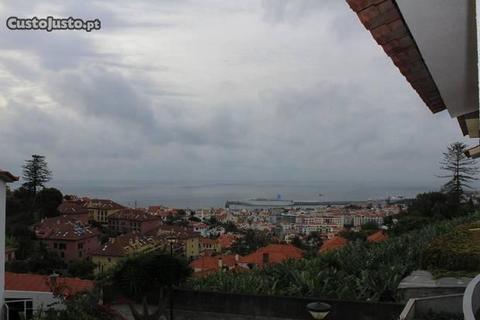 Óptima Moradia - Santa Luzia, Funchal