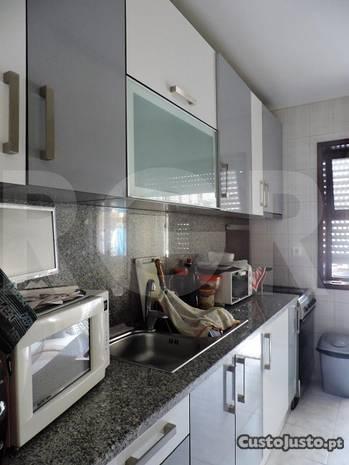 Apartamento T2+1 C/ Excelente Terraço