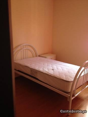 Quarto Individual Arrábida Sopping