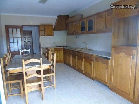 Apartamento T3 Com garagem fechada