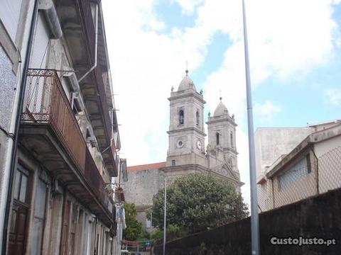 Lapa, Zona histórica do Porto, Imóvel 3 pisos