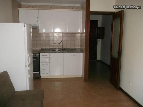 Apartamento T1+1 a 5 minutos do metro Combatentes