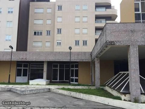 Ótima loja perto da Praça dos Touros