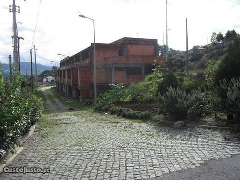 Terreno com 144m2 São Miguel (Caldas de Vizela)