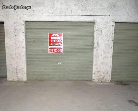 Garagem Fechada com 17m2 Vila Verde