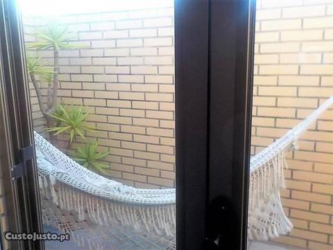 Apartamento T2 Duplex! Bem localizado!