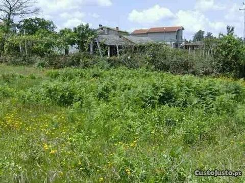 Terreno com 1800m2 Vila Verde Cabanelas