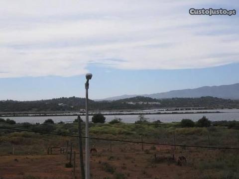 Quinta bem localizada V3 Mexilhoeira Carregação