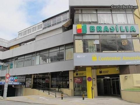 Imóvel de Banco - Conjunto de 3x Lojas c/314m2