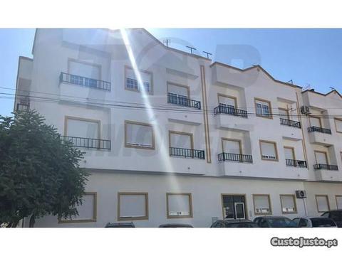 TOPA106-Apartamento T2 em Salvaterra de Magos