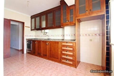 Apartamento T2 na Cruz de Pau