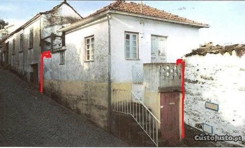 Moradia para restauração na região do Douro