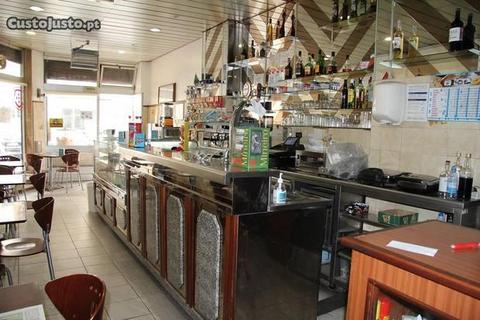 Trespasse de Café Pastelaria em Queluz