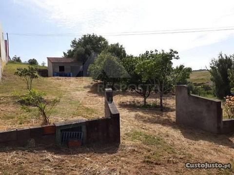 Terreno Rústico Com Viabilidade De Construção,