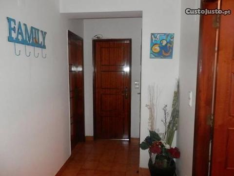 Apartamento T2 Mem Martins (A2363)