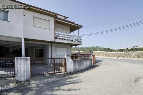 Moradia T5 Próximo Hospital de Santos Silva