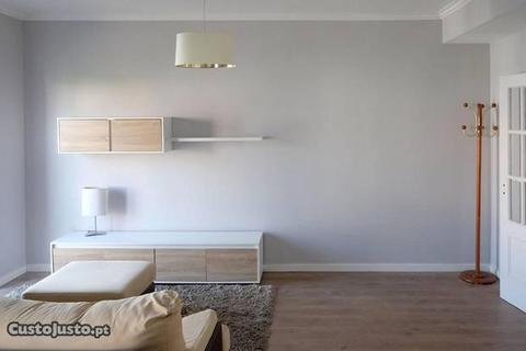 T2 no centro, remodelado para época estudante
