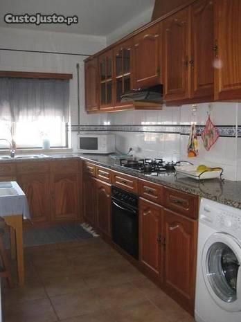 Apartamento T2 no 2º andar com garagem