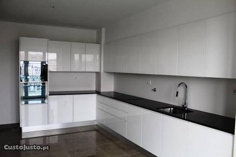 Apartamento no centro T3 Av. 5 de Outubro Nossa