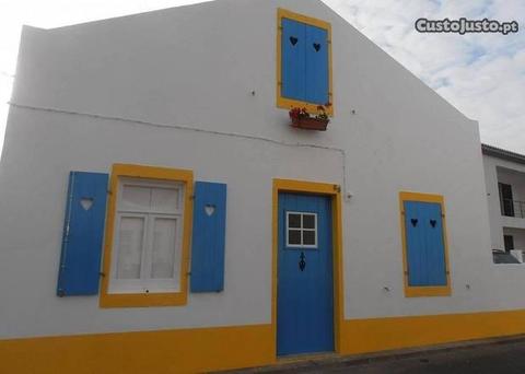 Moradia excelente para investimento - Mosteiros