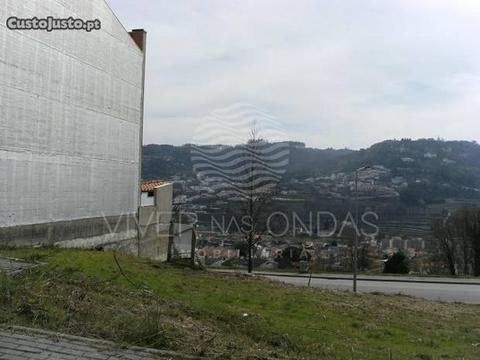 Oferta Da Escritura E Cartão Presente. Terreno