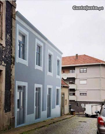 Moradia nova ao Jardim Arca D´Agua