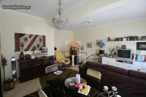 Apartamento T2 Renovado Sé Faro - su-cs-ol-60018