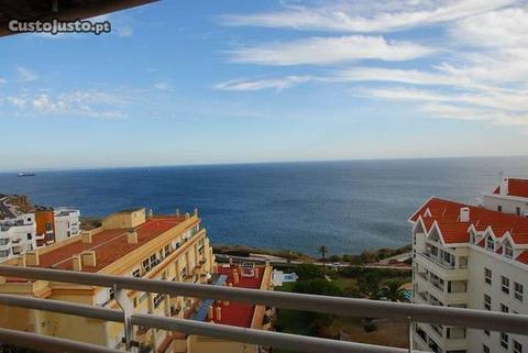 Apartamento t4 com total vista de mar -