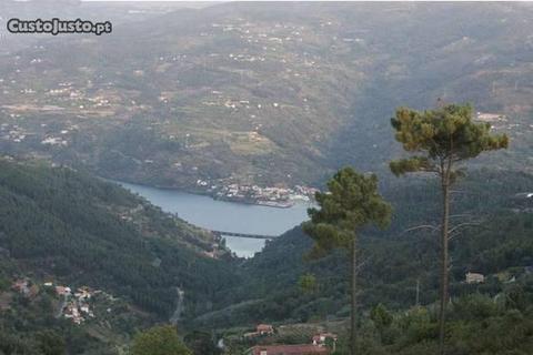 Terreno para Construção com vista pro Rio Douro