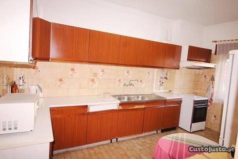 Apartamento T3 na zona dos Pinheirinhos