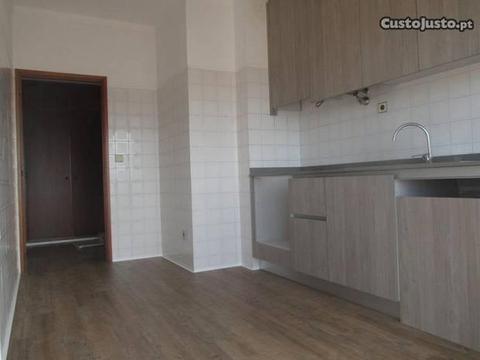 Apartamento T1 - Amorosa