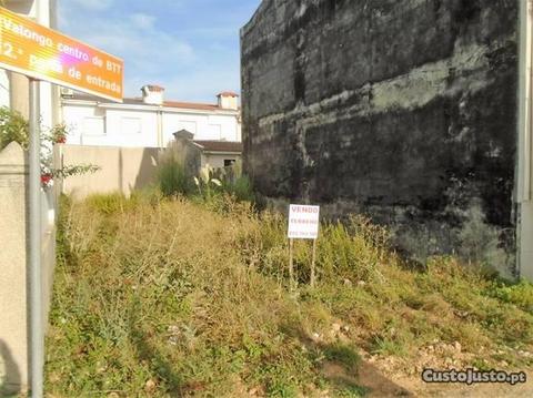 Terreno para Construção de Moradia - Sobrado