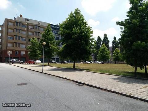 Escritório Matosinhos junto Monte dos Burgos