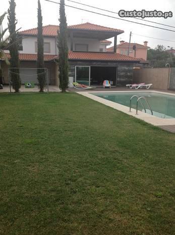 Luxuosa Moradia T3 c/ piscina em Vilar do Torno