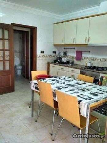 Apartamento T2 em bom estado Gil Eanes Portimão