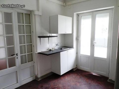 Apartamento T6 em Alvalade