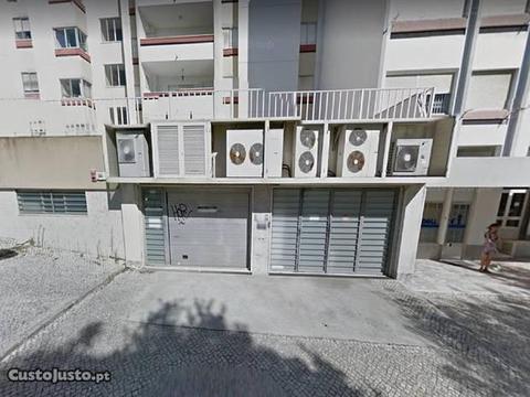 Armazém Em Linda-A-Velha, Anpimoveis Portugal