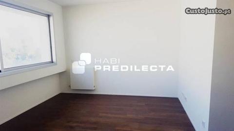 Refh2759 T2 Luxo, C/ Garagem, Duplex, Dragão