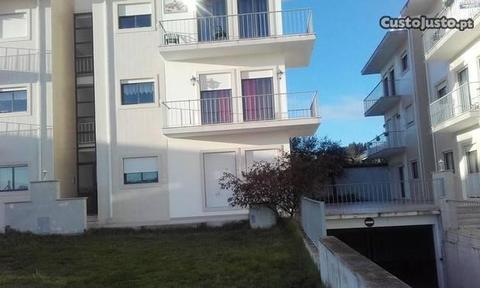 Apartamento T2 em Valado dos Frades